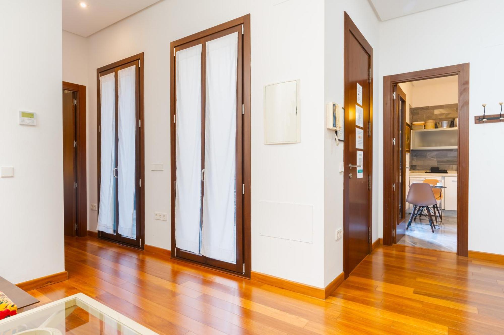 세비야 Attic With Terrace- 1Bd 1Bth- Corral Del Rey 아파트 외부 사진