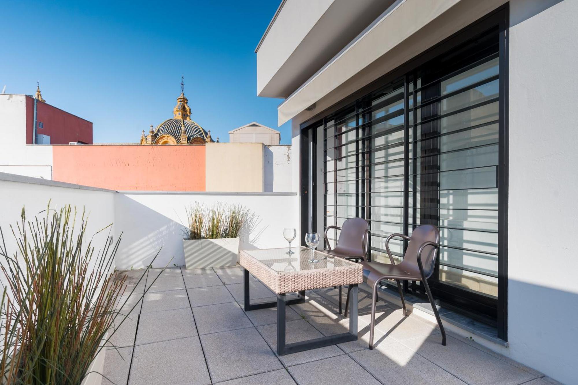 세비야 Attic With Terrace- 1Bd 1Bth- Corral Del Rey 아파트 외부 사진