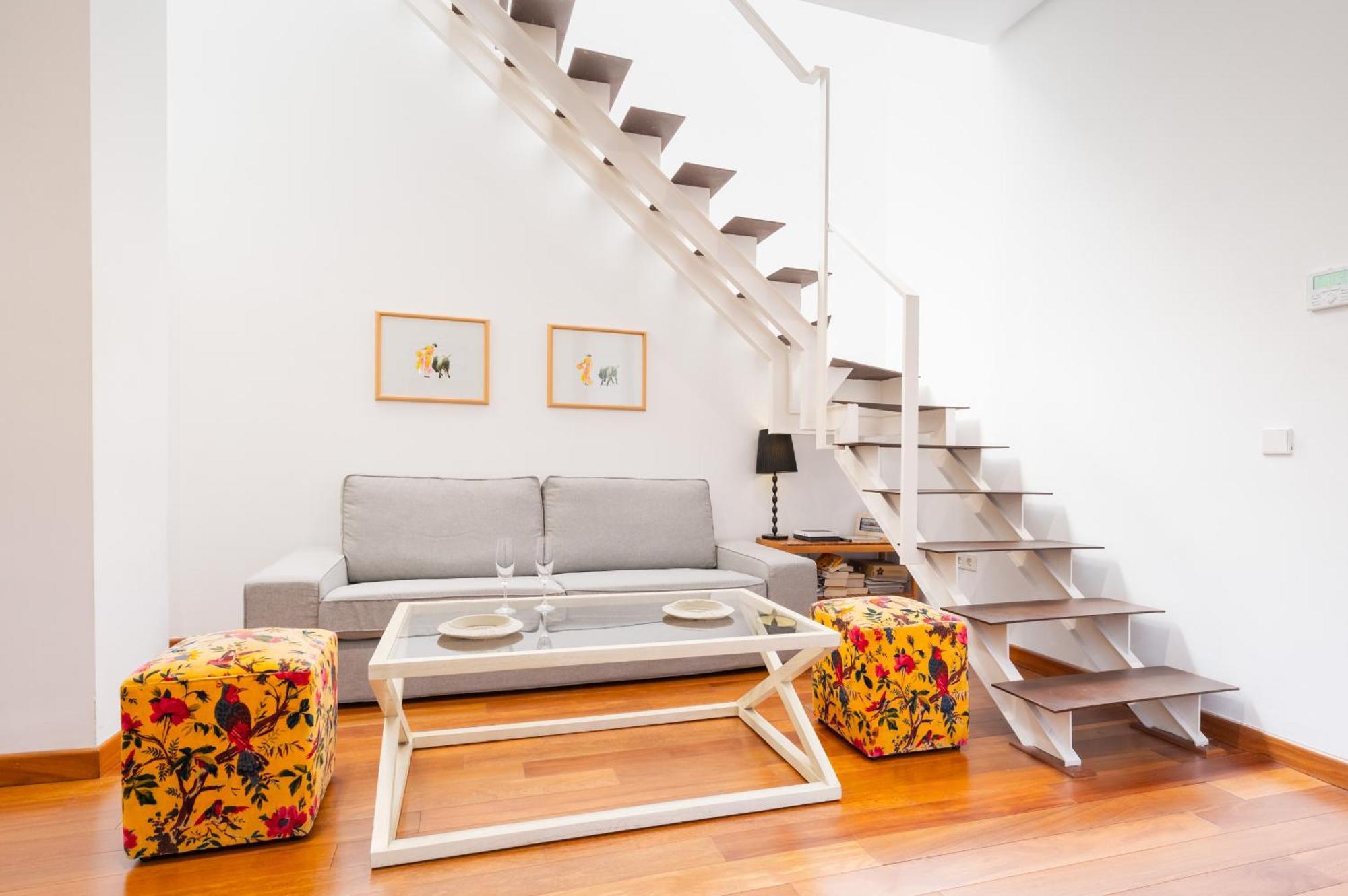 세비야 Attic With Terrace- 1Bd 1Bth- Corral Del Rey 아파트 외부 사진