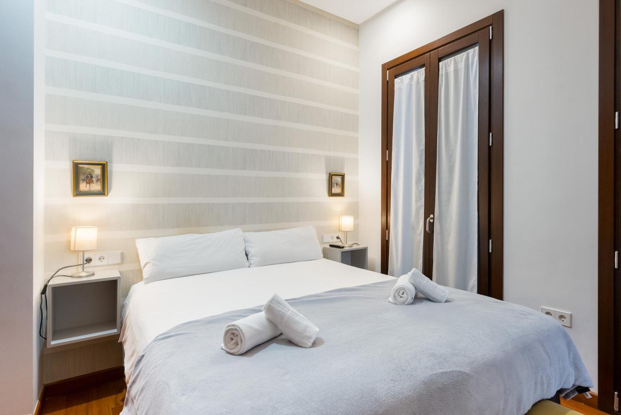 세비야 Attic With Terrace- 1Bd 1Bth- Corral Del Rey 아파트 외부 사진